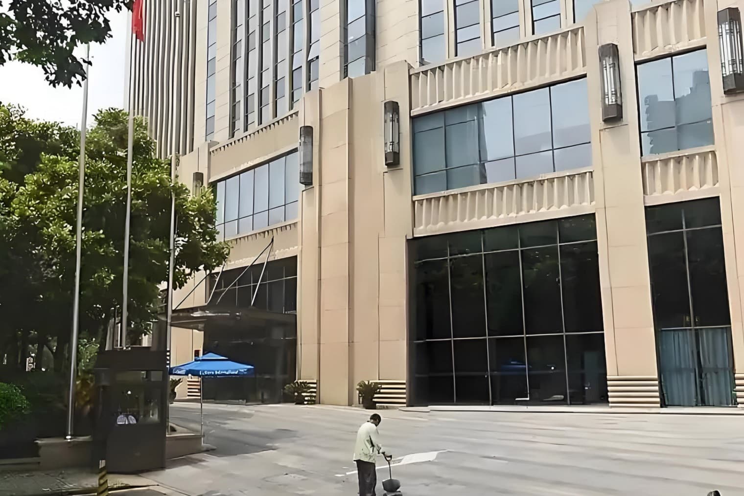 入口